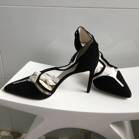 Giorgio Armani black suede heels. - Picture 9 of 16